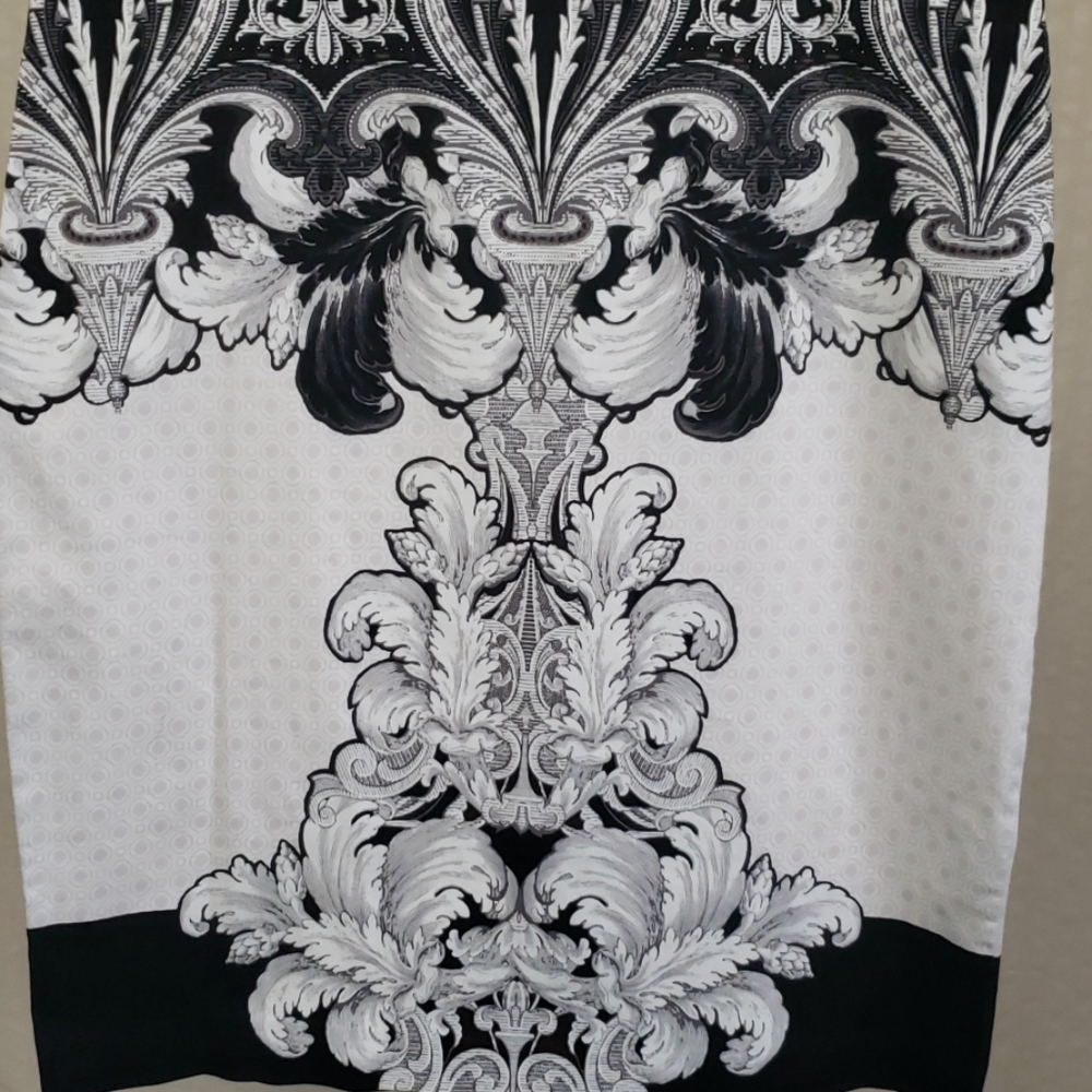 New York & Company Stretch Pencil Skirt